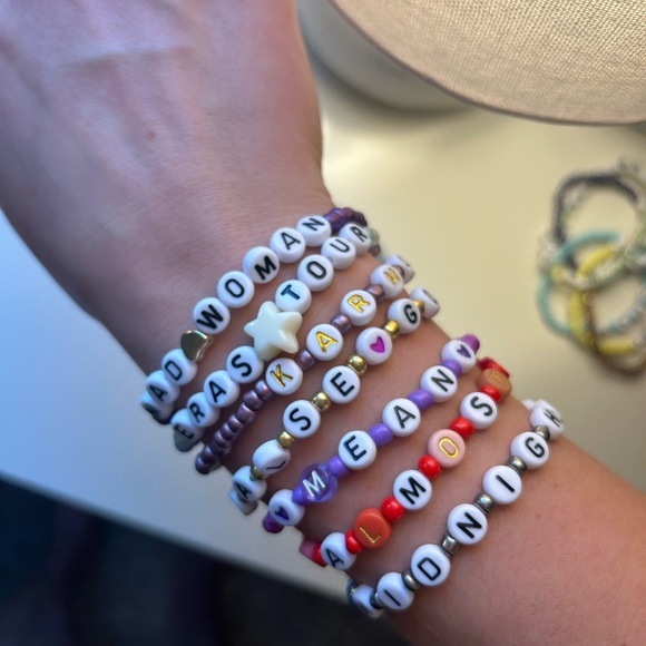 12 Taylor swift eras tour beaded friendship bracelets‎ - Picture 2 of 5